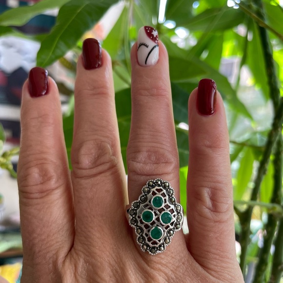 Emerald /Marcasite S925 sterling silver ring - Picture 2 of 11
